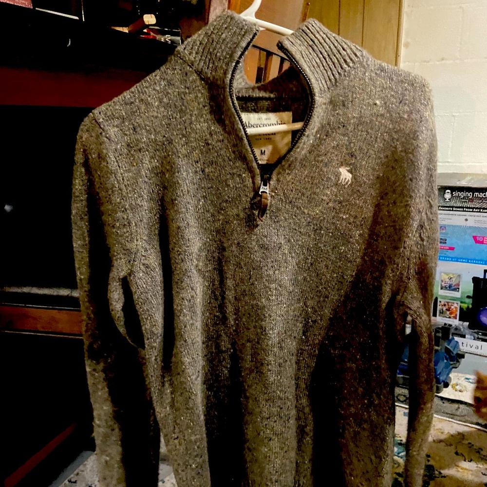 Men’s medium Abercrombie and Fitch sweater